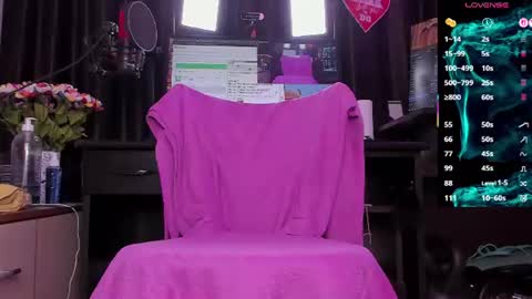Snapshot of raissa_sky26 chatting on 27, 7, 2026 Laura online show from 27, 7, 2026