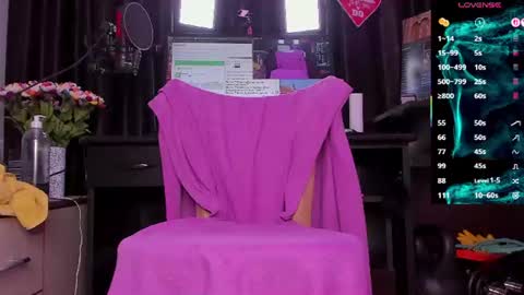 Snapshot of raissa_sky26 chatting on 4, 8, 2026 Laura online show from 4, 8, 2026