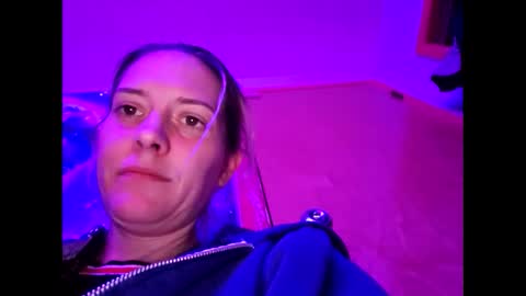 Randcandy77 online show from 7, 3, 2025