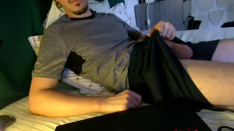 random_bisexual online show from 9, 8, 2026