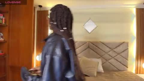 Snapshot of raqueljones_ chatting on 17, 7, 2026 Raquel online show from 17, 7, 2026