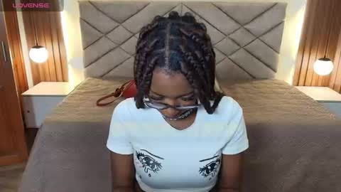 Snapshot of raqueljones_ chatting on 19, 7, 2026 Raquel online show from 19, 7, 2026