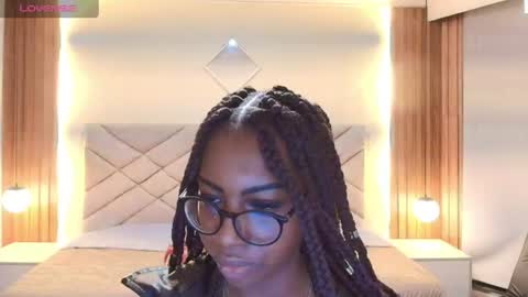 Snapshot of raqueljones_ chatting on 5, 8, 2026 Raquel online show from 5, 8, 2026