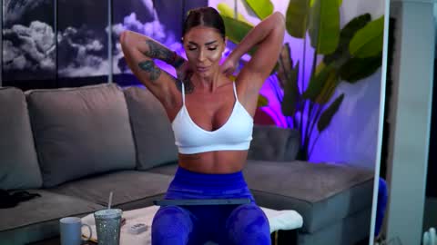 Snapshot of raquellevon chatting on 10, 2, 2026 Raquelle online show from 10, 2, 2026