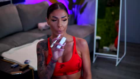 Snapshot of raquellevon chatting on 11, 2, 2026 Raquelle online show from 11, 2, 2026