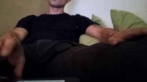 Snapshot of raspines chatting on 12, 10, 2025 Raspiness Cam online show from 12, 10, 2025