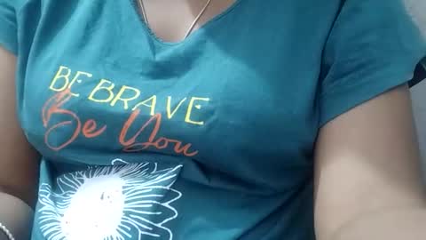 Snapshot of rava_sexy chatting on 8, 3, 2026 rava_sexy online show from 8, 3, 2026