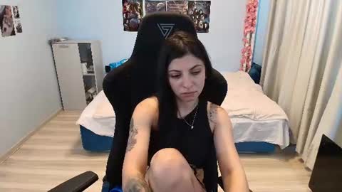 Snapshot of raven_haired_goddess chatting on 29, 6, 2026 raven_haired_goddess online show from 29, 6, 2026