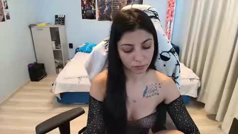 Snapshot of raven_haired_goddess chatting on 6, 8, 2026 raven_haired_goddess online show from 6, 8, 2026