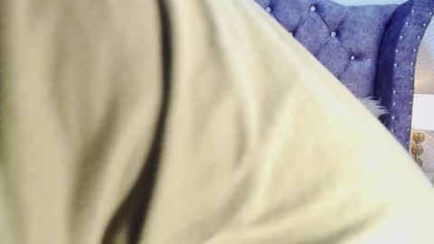 Snapshot of raven_love_ chatting on 25, 10, 2025 raven_love_ online show from 25, 10, 2025