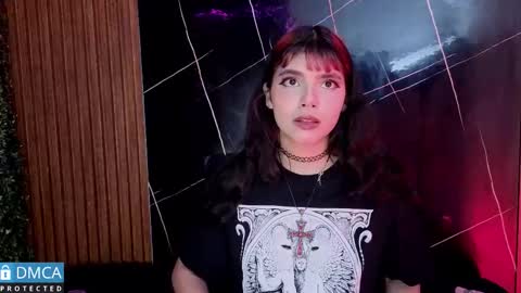 raven_rox_ online show from 22, 11, 2025
