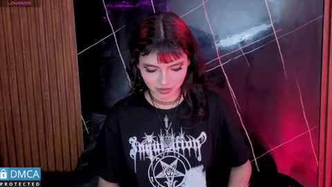 raven_rox_ online show from 28, 11, 2025