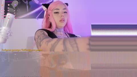 .  online show from 25, 11, 2025