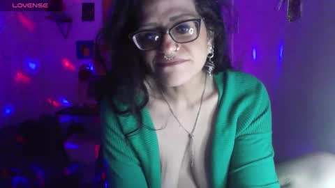 Snapshot of ravenandsin chatting on 8, 12, 2024 Raven online show from 8, 12, 2024