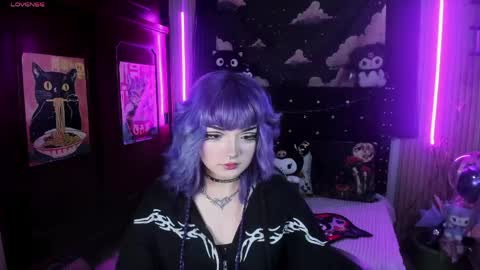 Snapshot of ravencollen chatting on 6, 5, 2026 ravencollen online show from 6, 5, 2026