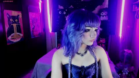 Snapshot of ravencollen chatting on 12, 5, 2026 ravencollen online show from 12, 5, 2026
