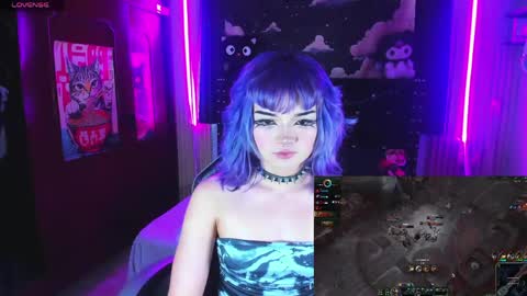 Snapshot of ravencollen chatting on 16, 5, 2026 ravencollen online show from 16, 5, 2026
