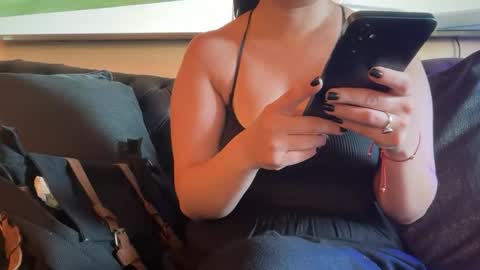 Snapshot of ravenelizabeth1 chatting on 30, 4, 2026 Raven online show from 30, 4, 2026