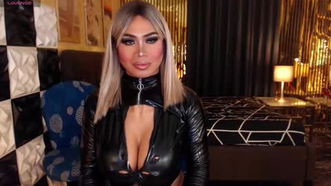 Snapshot of ravenmystiquex chatting on 12, 3, 2026 ravenmystiquex online show from 12, 3, 2026