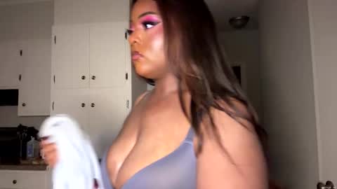 raventhebigbodybitch online show from 8, 2, 2025