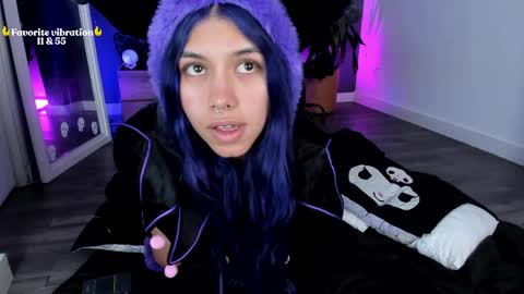 Raven Witch online show from 23, 4, 2026