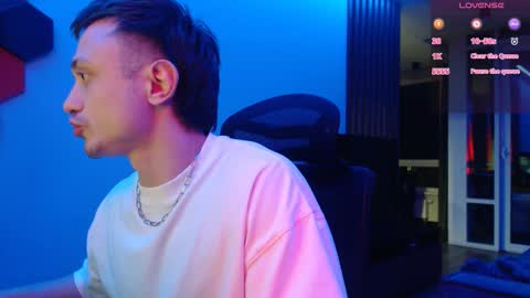 Snapshot of ravine_doleg chatting on 17, 10, 2025 Alex Nash online show from 17, 10, 2025