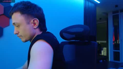 Snapshot of ravine_doleg chatting on 5, 11, 2025 Alex Nash online show from 5, 11, 2025