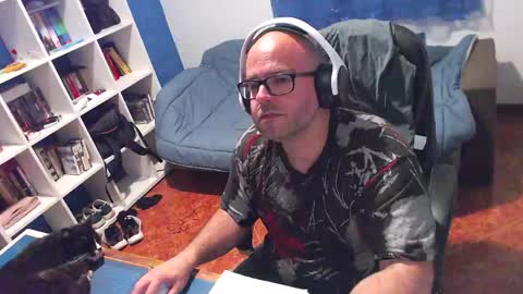ravingr3d3 online show from 28, 4, 2026