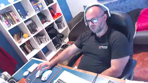 ravingr3d3 online show from 23, 6, 2026