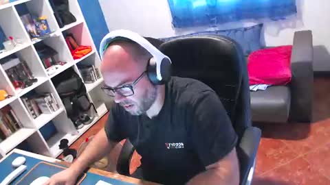 ravingr3d3 online show from 26, 6, 2026