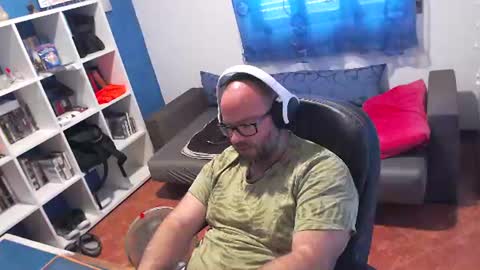 ravingr3d3 online show from 29, 6, 2026