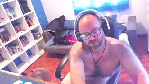 ravingr3d3 online show from 6, 7, 2026