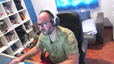 ravingr3d3 online show from 10, 7, 2026