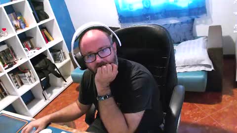 ravingr3d3 online show from 14, 7, 2026