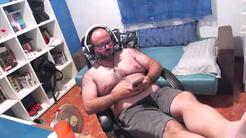 ravingr3d3 online show from 18, 7, 2026