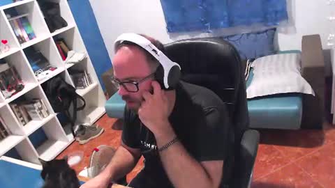 ravingr3d3 online show from 19, 7, 2026