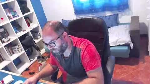 ravingr3d3 online show from 22, 7, 2026