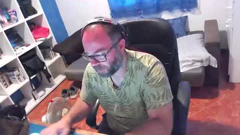 ravingr3d3 online show from 27, 7, 2026