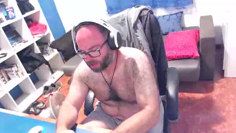 ravingr3d3 online show from 27, 7, 2026
