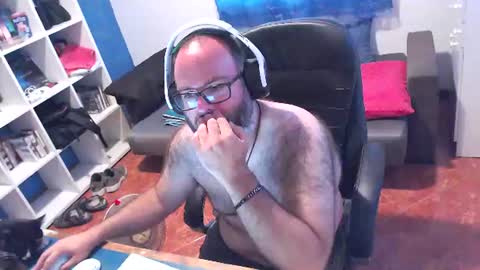 ravingr3d3 online show from 28, 7, 2026