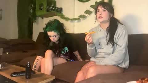 Ravyn and Nyx online show from 15, 5, 2026