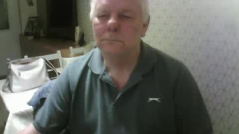 Snapshot of ray47 chatting on 28, 9, 2025 ray47 online show from 28, 9, 2025