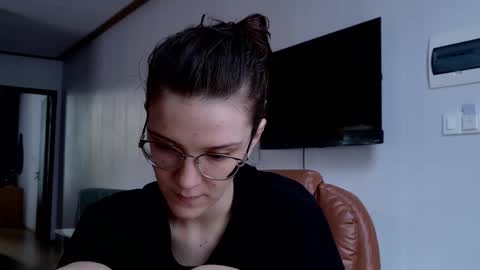 Ray-Ray online show from 7, 2, 2026