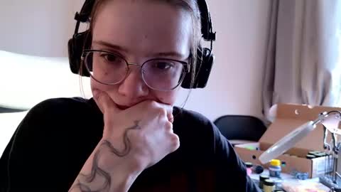 Ray-Ray online show from 9, 7, 2026
