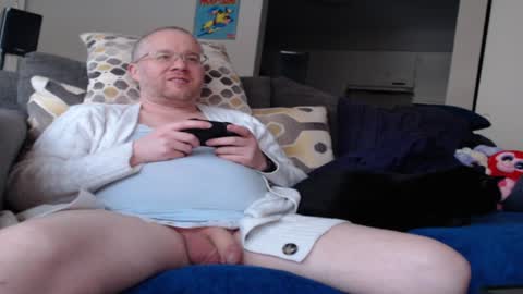 Snapshot of raymondsun chatting on 5, 1, 2025 Sunshine Ray online show from 5, 1, 2025