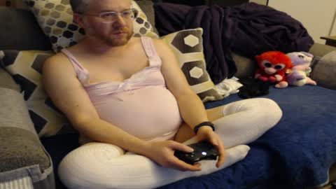 Snapshot of raymondsun chatting on 3, 2, 2025 Sunshine Ray online show from 3, 2, 2025