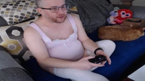 Snapshot of raymondsun chatting on 8, 11, 2025 Sunshine Ray online show from 8, 11, 2025