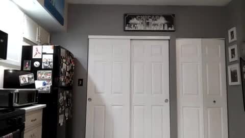 rayneonme1225 online show from 7, 10, 2025