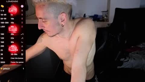 Rayzel White online show from 27, 4, 2026