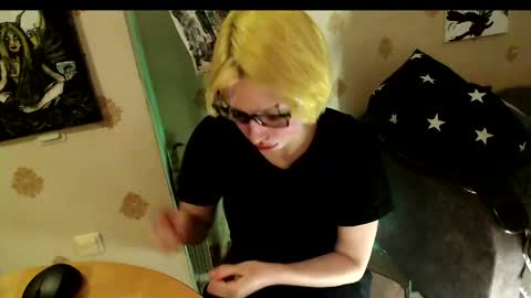  Yrriel Strife Candy-Demon Caveboy mr. Cringe   online show from 10, 4, 2026